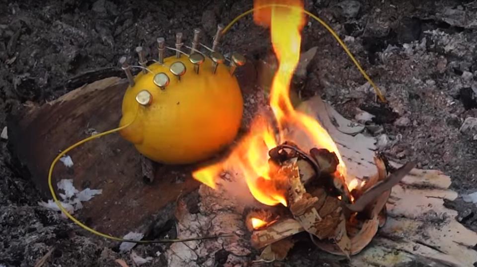 بالفيديو: تشعل النار ليمونة؟ Make Fire With LEMON