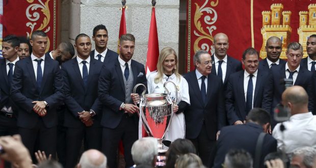 بيريز قدمنا للجميع كارديف وهذه 631110293.jpg