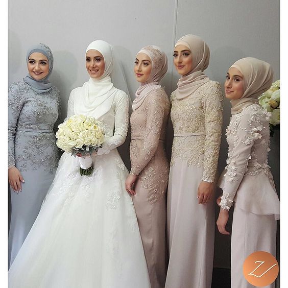 احدث موديلات فساتين لوصيفات عروس 386753285.jpg