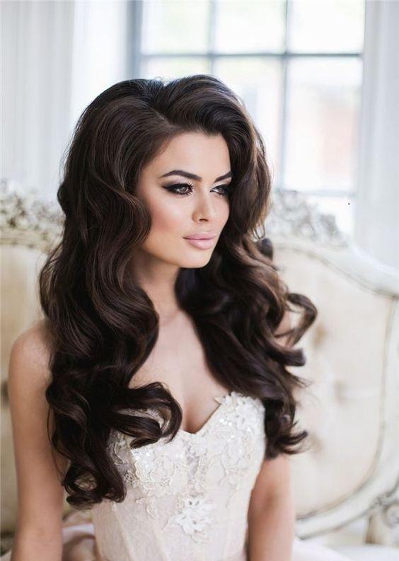 تألقي بأجمل تسريحات العروس 2018 324023940.jpg