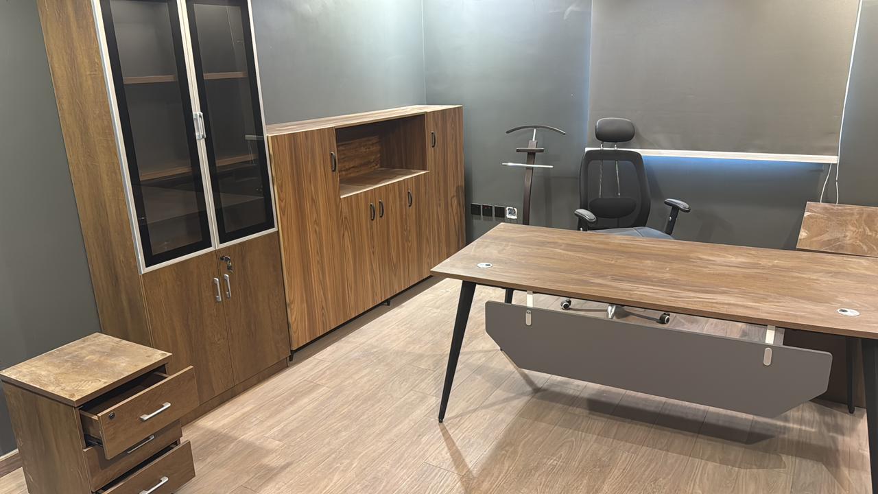 شراء اثاث مكتبي مستعمل