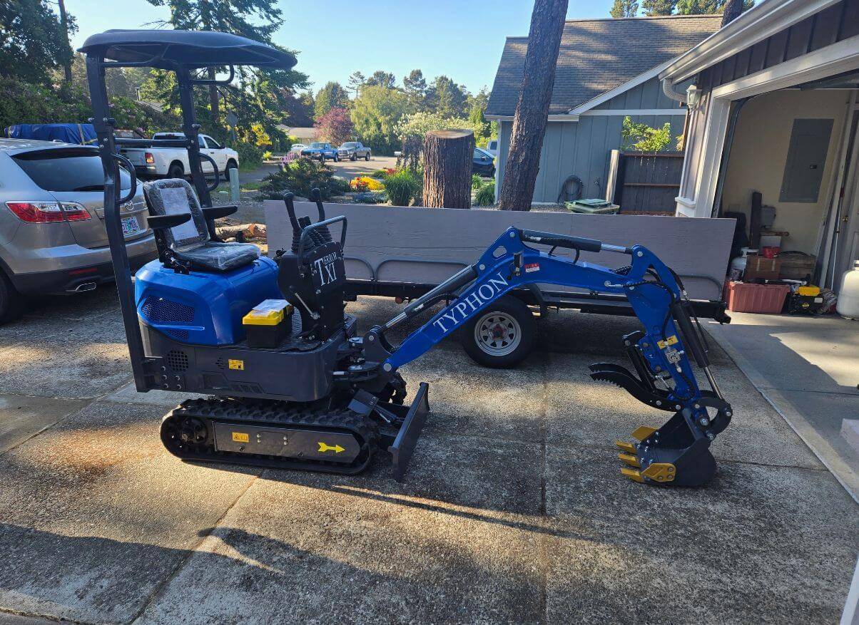 Mini excavator road delivery